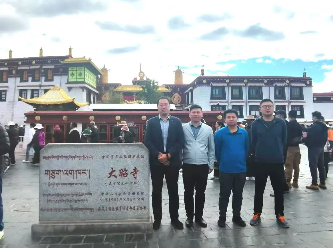 百靈科技參觀大昭寺：汲千年建寺智慧，促企業(yè)轉(zhuǎn)型發(fā)展